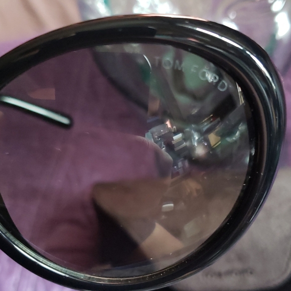 Tom Ford Sunglasses 🕶 - Picture 4 of 8